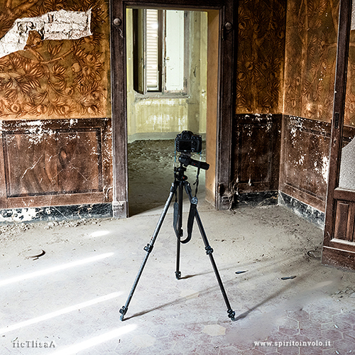 Fotocamera a villa delle sentinelle