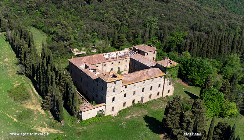 Foto urbex dal drone