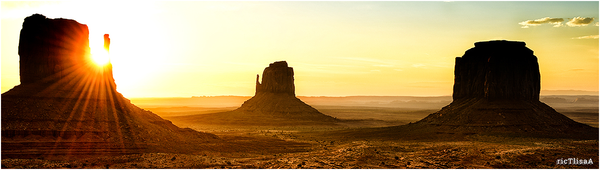 Monument Valley al tramonto