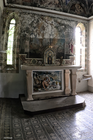 Altare nel sepolcreto cappella gentilizia