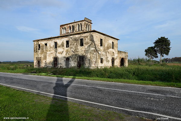 Facciata della casa sulla rotatoria