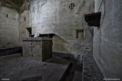Tabernacolo marmoreo nella chiesa degli angeli