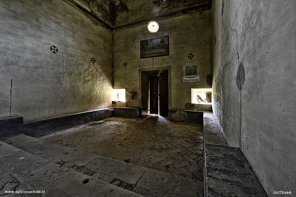 Entrata della chiesa degli angeli