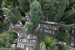 Veduta con il drone del cimitero degli Olandesi a Livorno