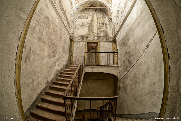 Scalinata nel palazzo del sombrero