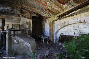 Foto all'interno di un capannone della della Fornace di Ponte Biscottino