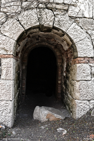 Entrata di un forno nella Fornace Penna in Sicilia