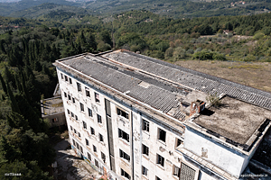 Tetto del sanatorio Banti visto dal drone