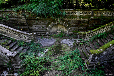 Fontana nel parco delle Terme della Torretta