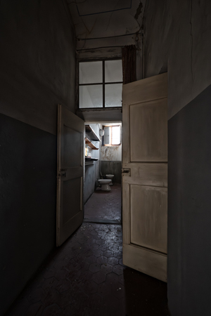 Gabinetto dentro la villa delle suore