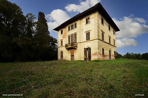 Foto Villa dei Cipressi o delle Sentinelle